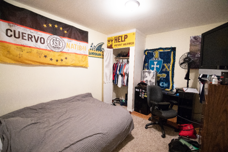 616 Emerald St - Photo 7 of 11