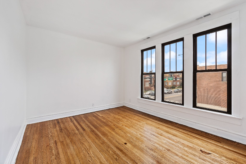 3601 N Sacramento Ave #2 - Photo 5 of 14