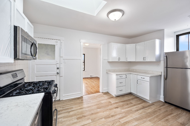 3601 N Sacramento Ave #2 - Photo 6 of 14