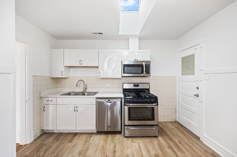 3601 N Sacramento Ave #2 - Photo 7 of 14