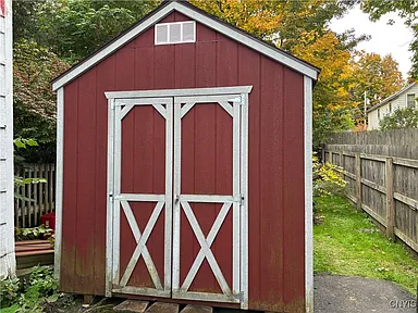 620 Utica St - Photo 3 of 26