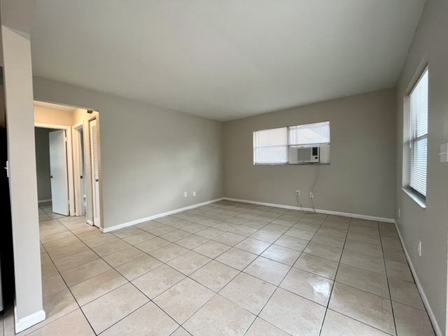 1407 S Madison Ave #A - Photo 4 of 11