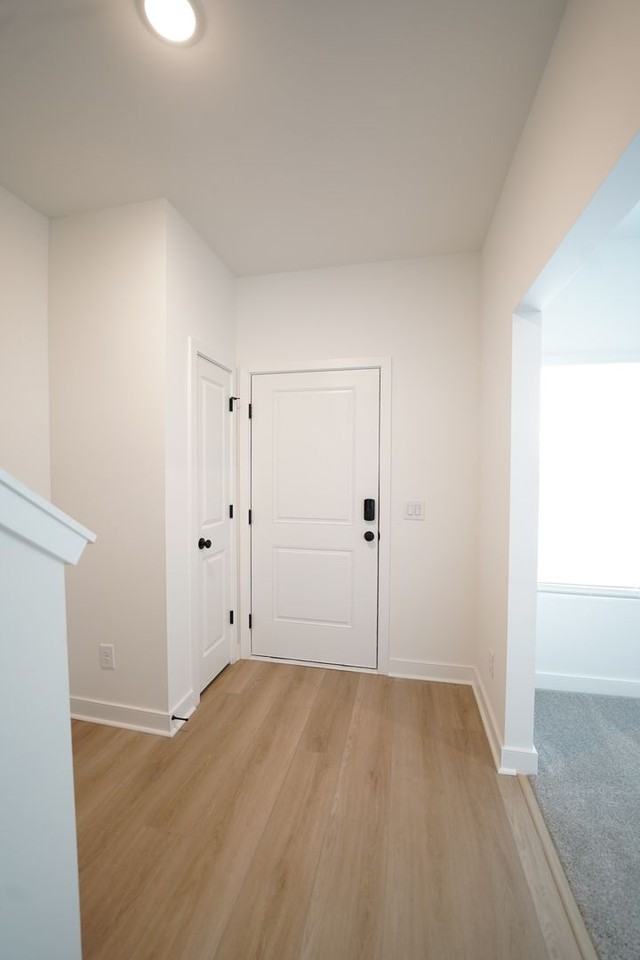 122 Kingswood Cir - Photo 3 of 50