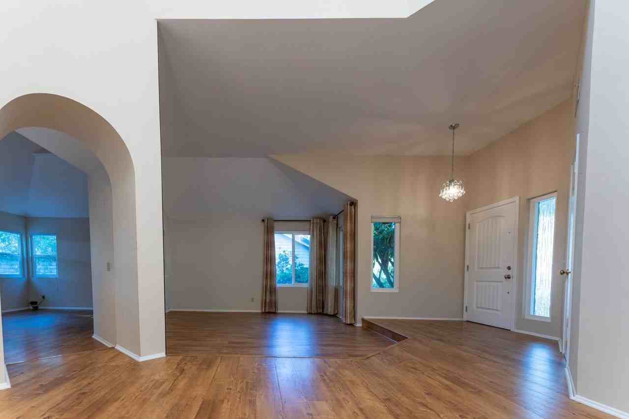 3641 Birdsong Ave - Photo 4 of 23