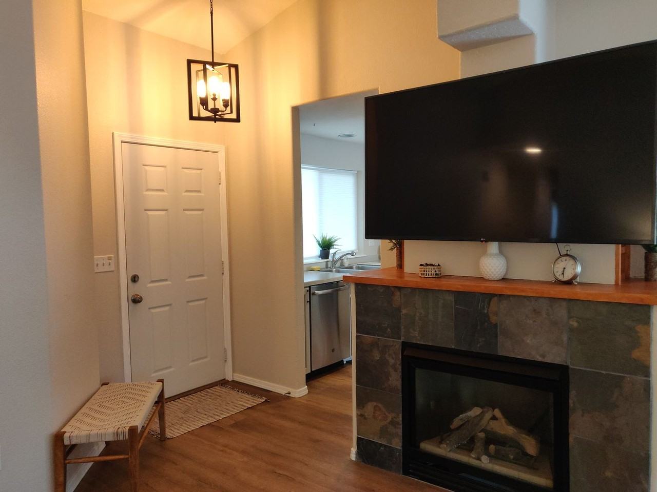 19979 Powers Rd - Photo 4 of 38