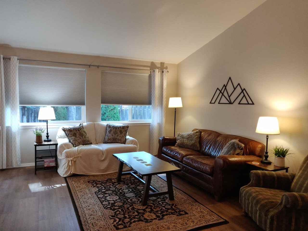 19979 Powers Rd - Photo 5 of 38