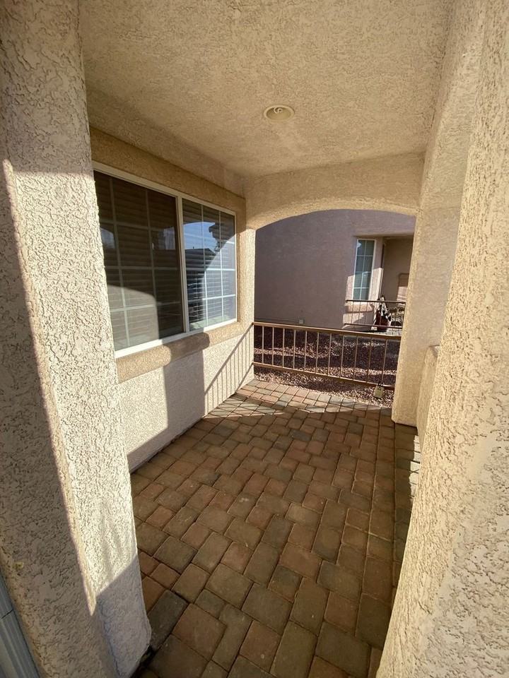 5408 Indian Rose St - Photo 4 of 43