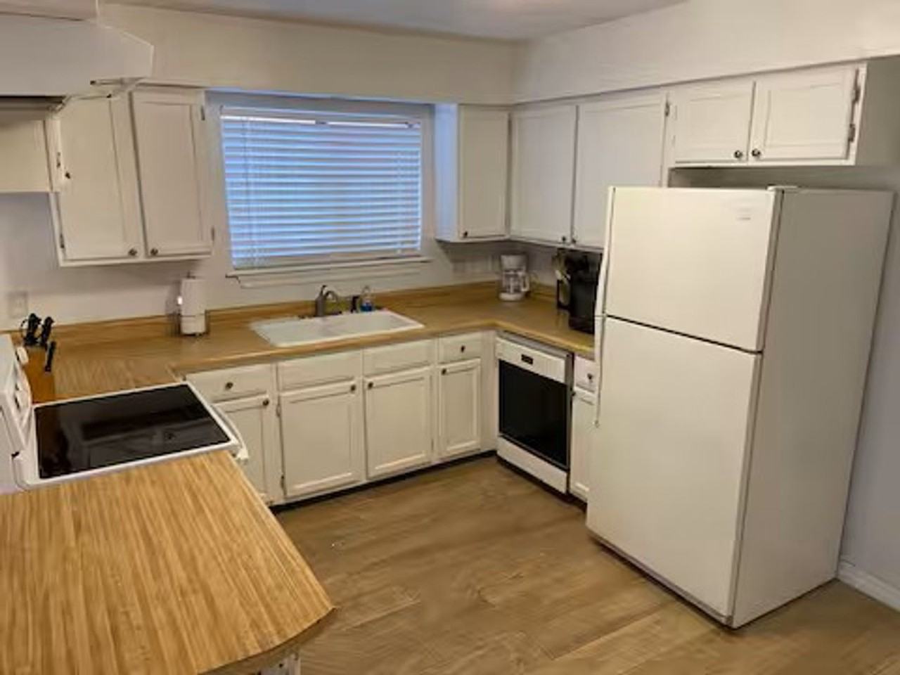 1317 Greenfield Dr - Photo 6 of 10