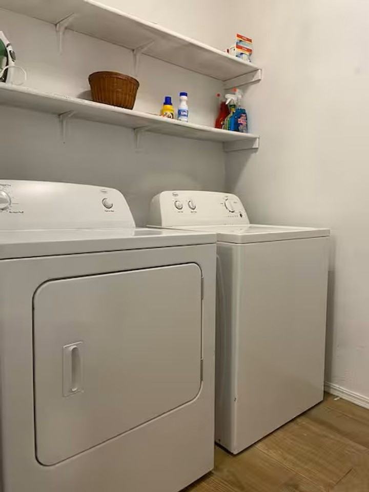 1317 Greenfield Dr - Photo 7 of 10