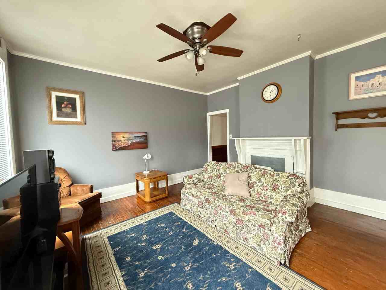 813 N 8th St #1 - Photo 5 of 12