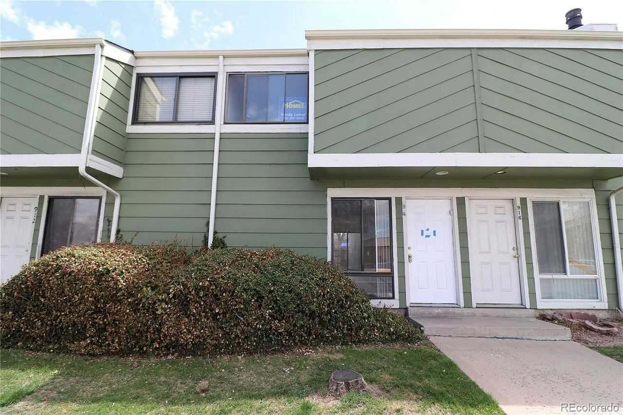 914 S Peoria St - Photo 3 of 7