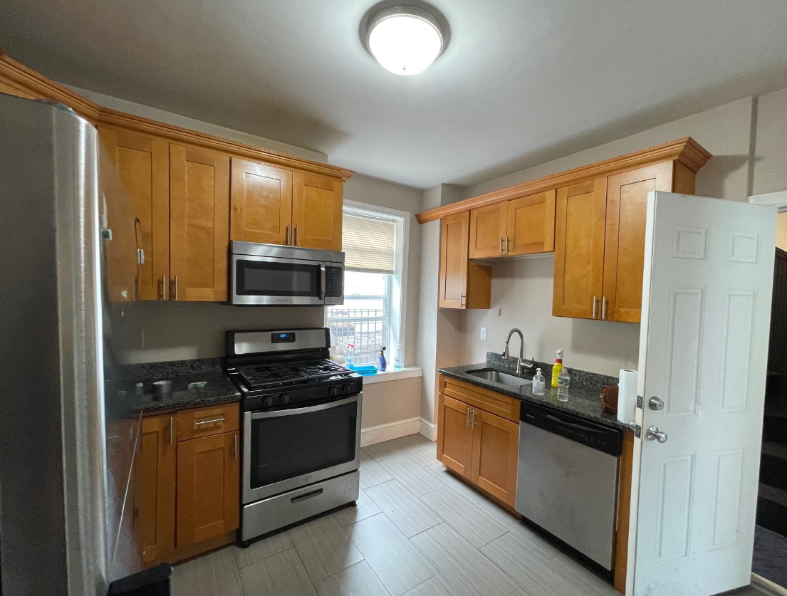 241 Maverick St #3 - Photo 2 of 13