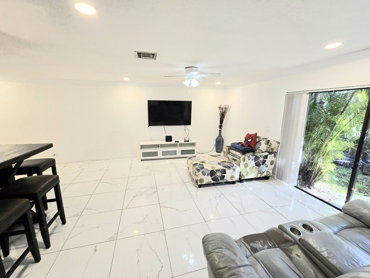 9137 W Sunrise Blvd #9137 - Photo 6 of 30