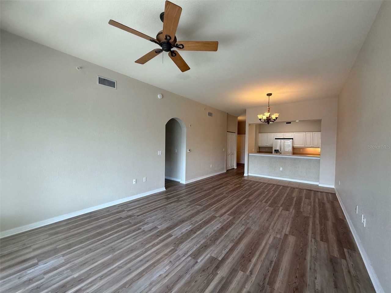 5125 Melbourne St - Photo 4 of 27