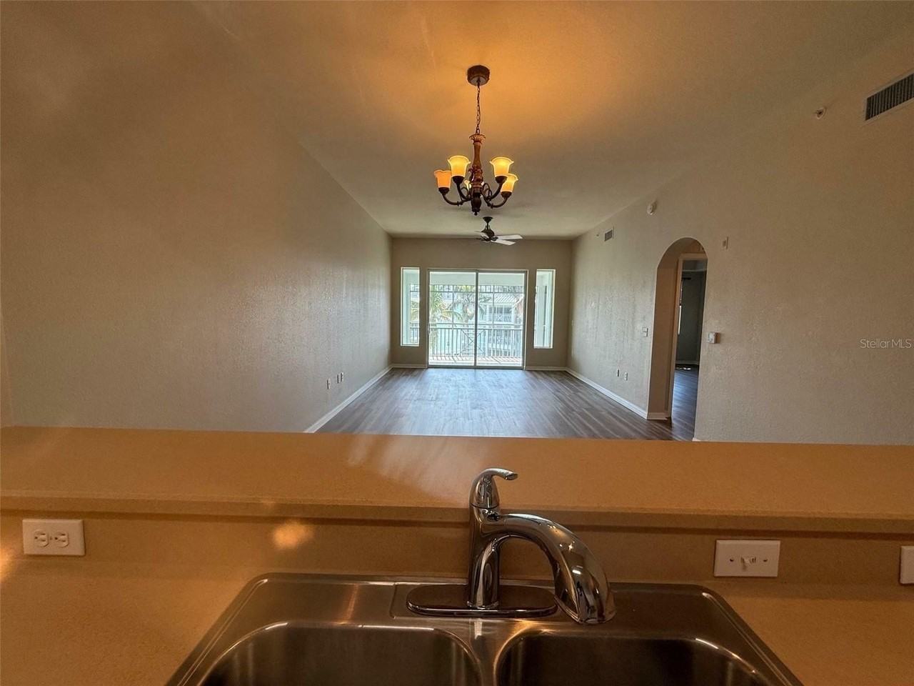 5125 Melbourne St - Photo 5 of 27