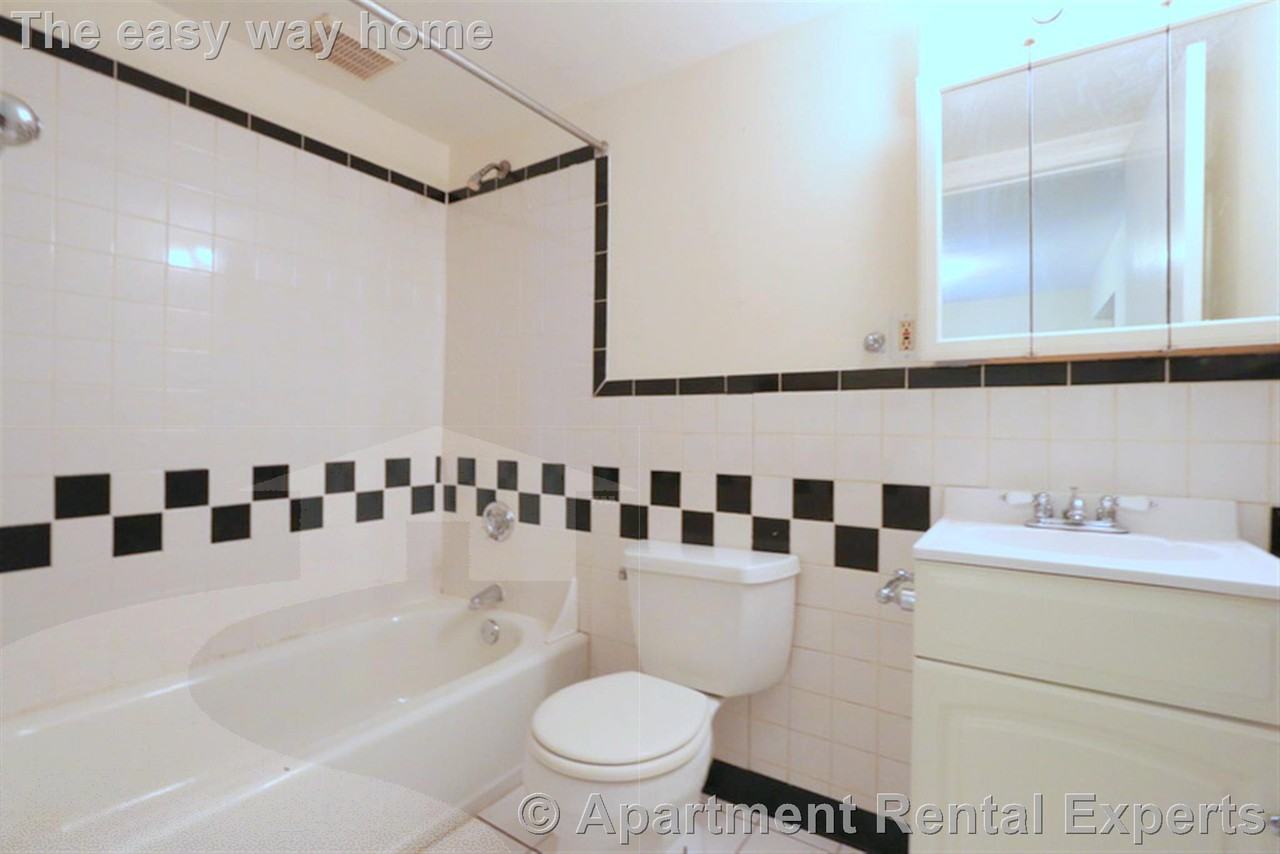 128 Pine St #1 - Photo 6 of 8