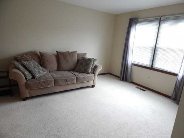 2310 Greenleaf Ct - Photo 2 of 12