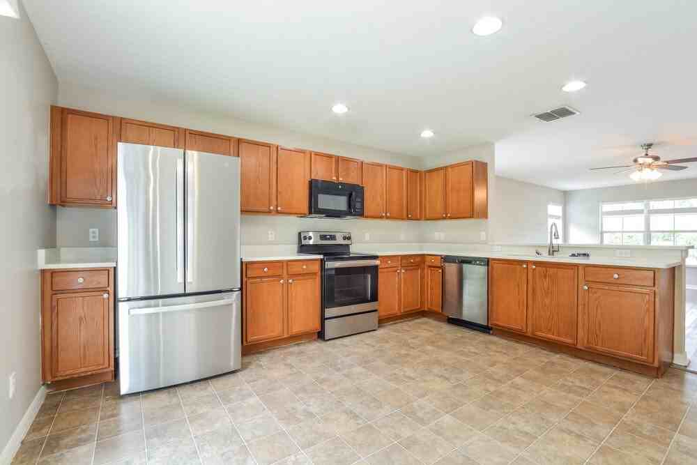 3905 Lone Eagle Pl - Photo 7 of 16