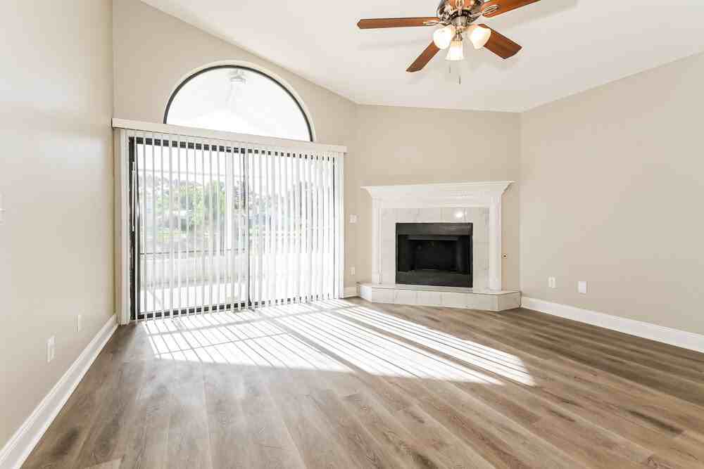 2931 Lantana Lakes Dr W - Photo 3 of 16