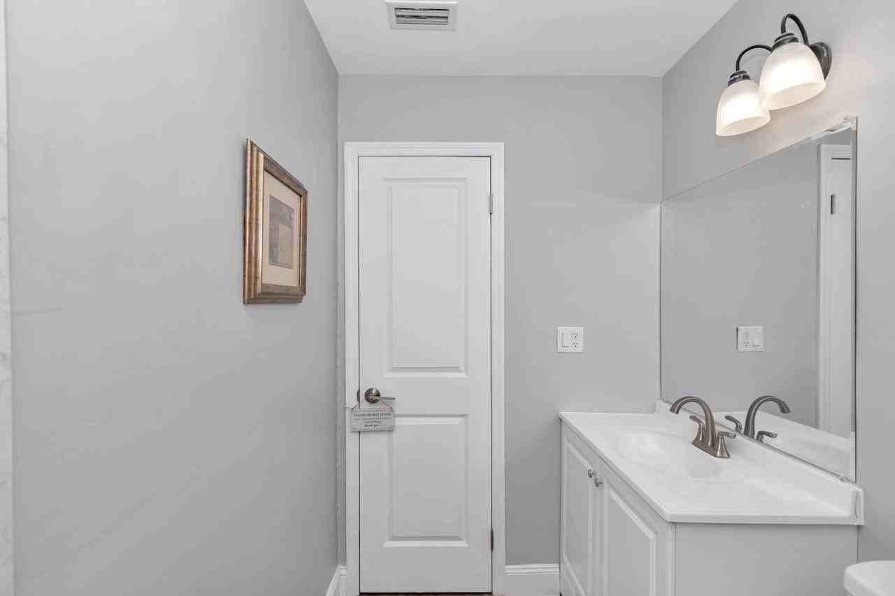 Nw 19th Ave - Photo 6 of 21