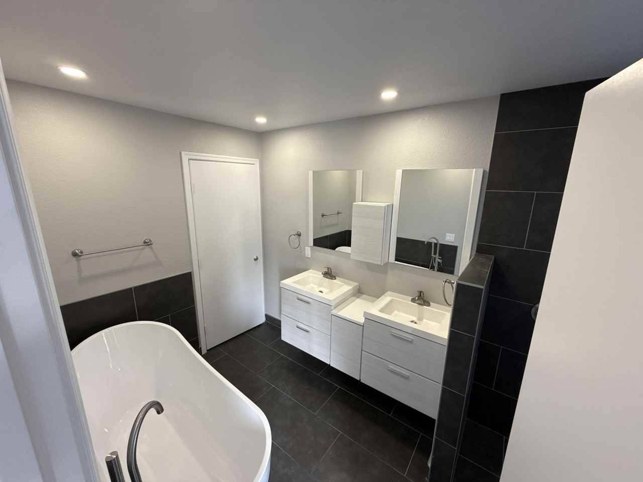 S 26th Cir - Photo 2 of 25