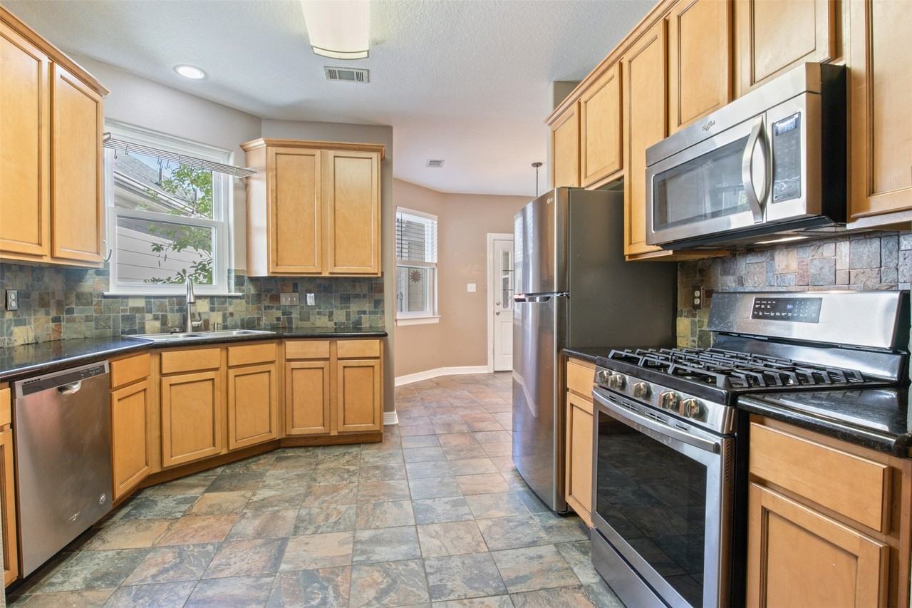 16311 N Eldridge Pkwy - Photo 7 of 24