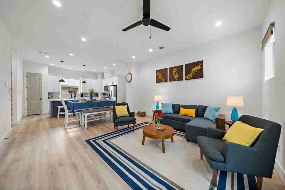 2331 Eagle St - Photo 7 of 26