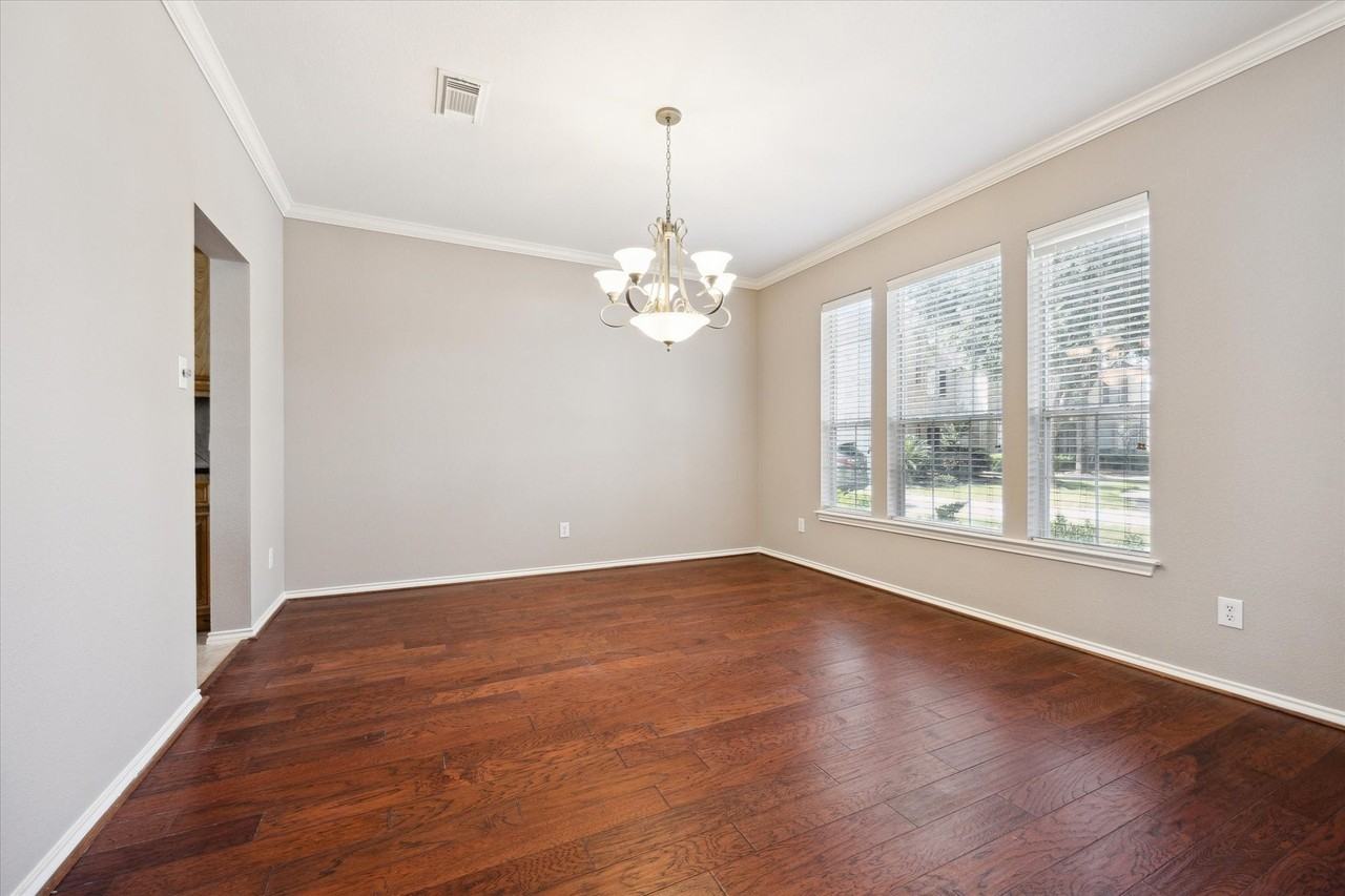 4507 Longmont Park Ct - Photo 7 of 32