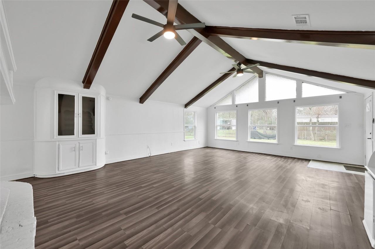 29906 Hunters Rd - Photo 5 of 22