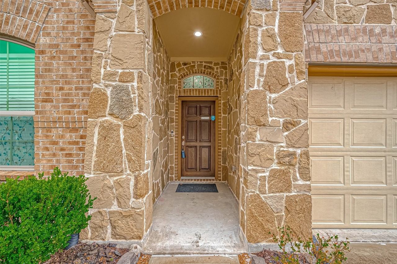 10534 Paula Bluff Ln - Photo 6 of 50