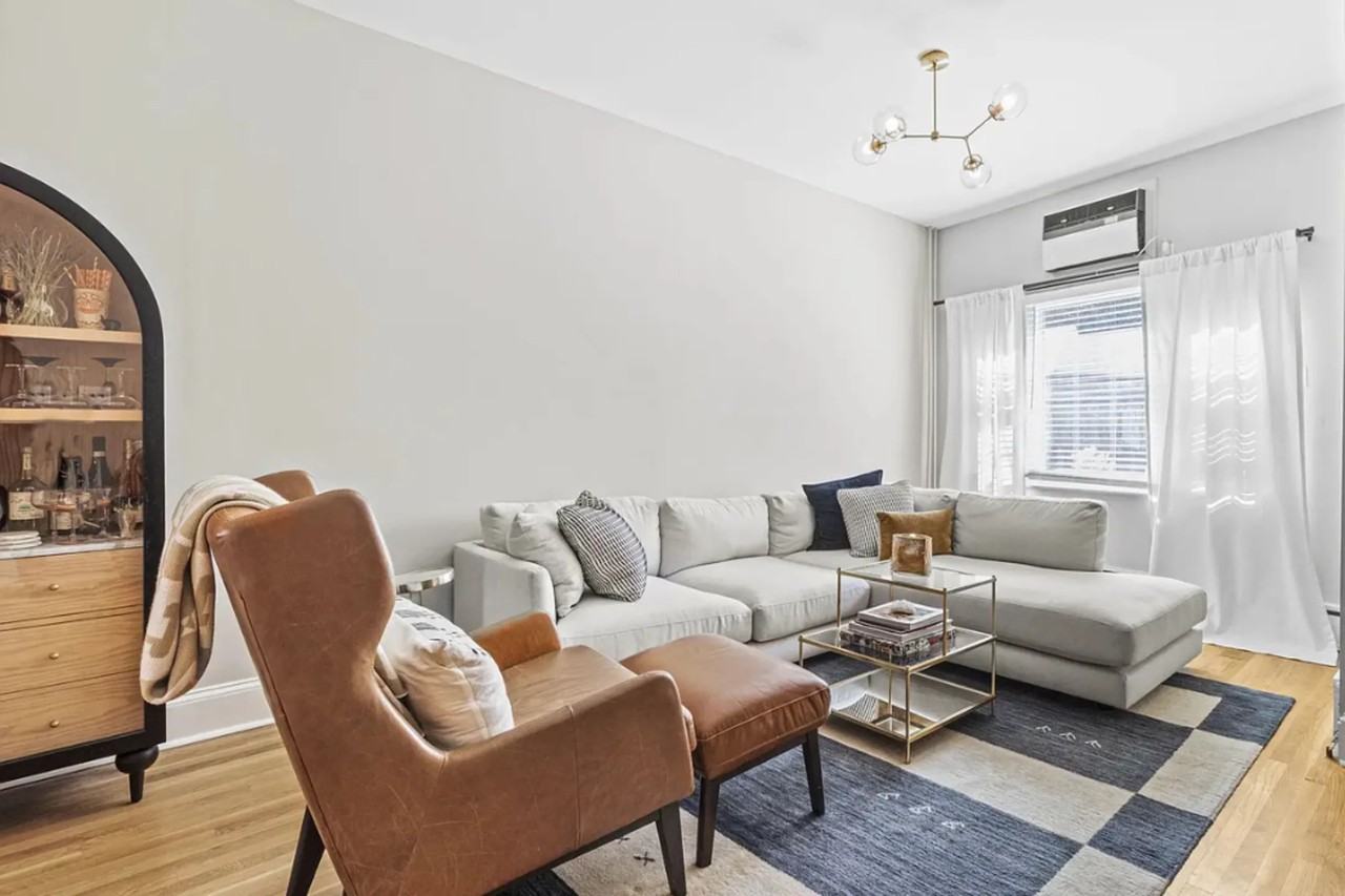731 Montrose St - Photo 3 of 14