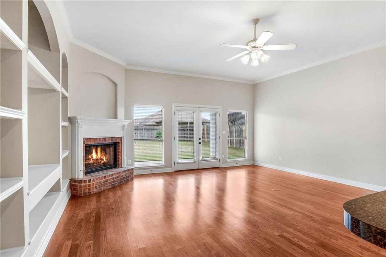 328 Fletcher Dr - Photo 6 of 20