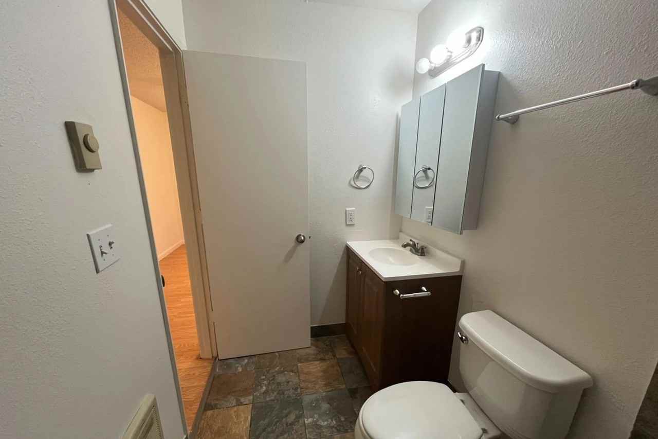 2330 Sw Dolph Ct - Photo 2 of 15