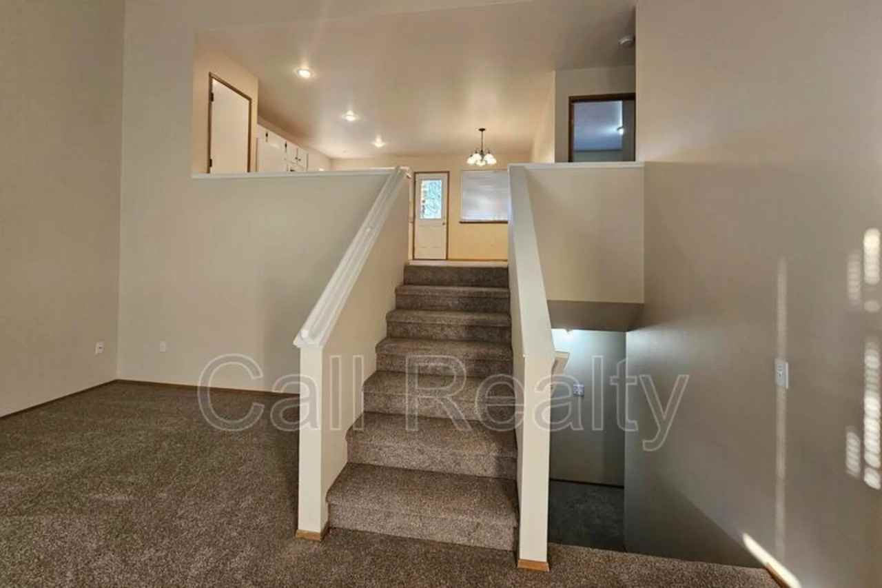 12517 N Ruby Rd - Photo 3 of 23
