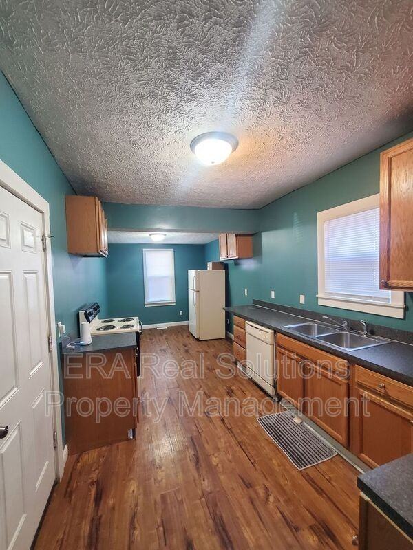 1618 Greenway Ave - Photo 2 of 28
