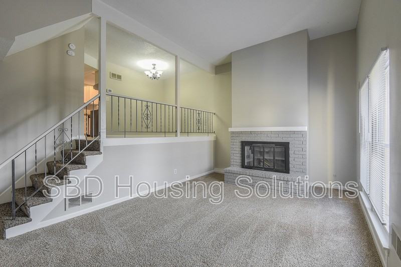 6621 E 128th St - Photo 3 of 12