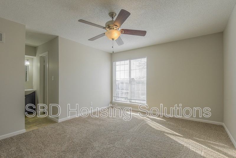 6621 E 128th St - Photo 6 of 12
