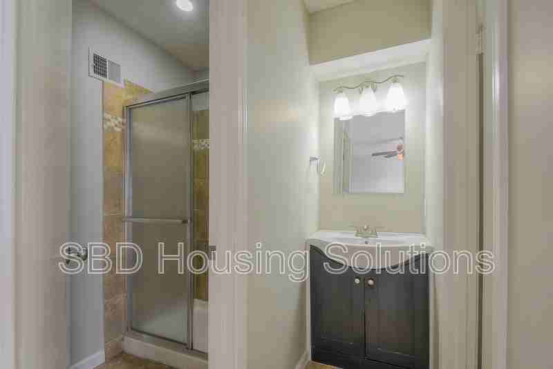 6621 E 128th St - Photo 7 of 12