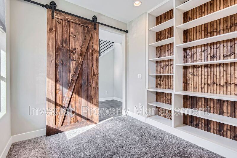 562 E Hinsdale Ave - Photo 5 of 28