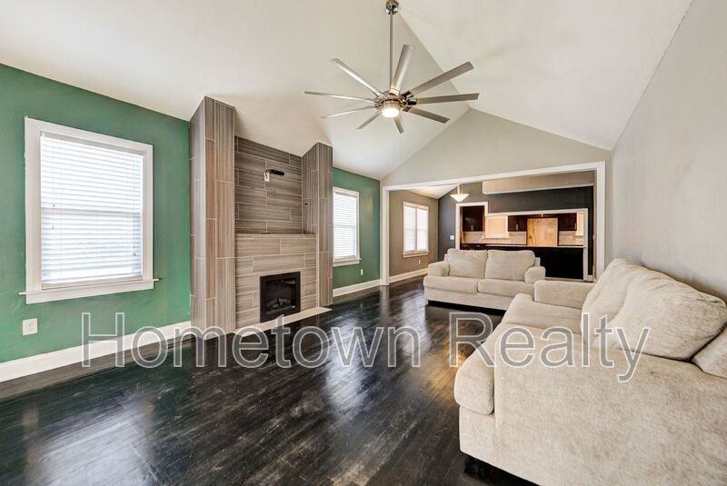 3145 Nw 21st St - Photo 3 of 24