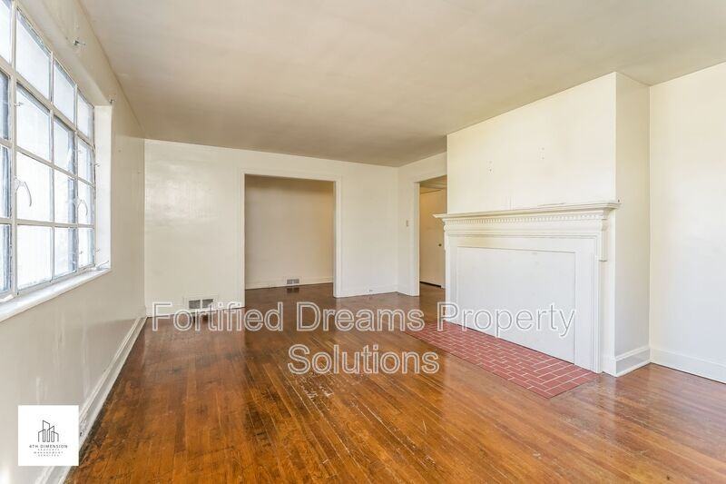 2605 Stockton St - Photo 2 of 15