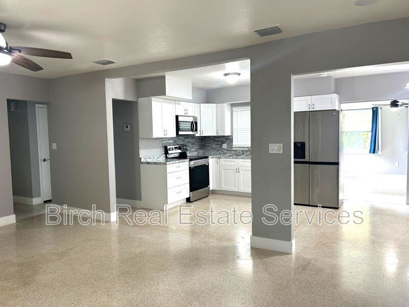 1830 Lady Mary Dr - Photo 3 of 19