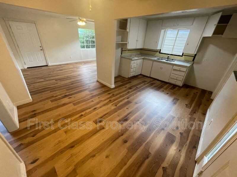 1129 Nw 81st St - Photo 6 of 23