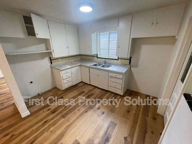 1129 Nw 81st St - Photo 7 of 23