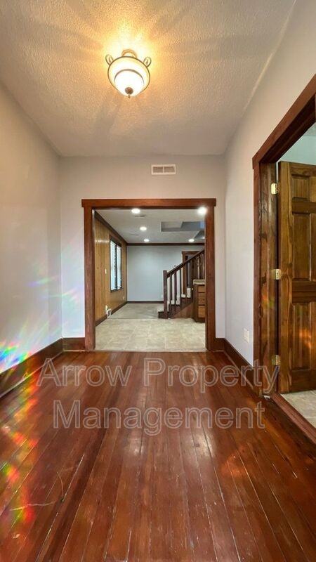 2829 S St #2 - Photo 5 of 17