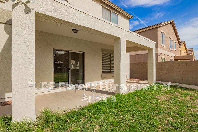 17753 W Caribbean Ln - Photo 7 of 40