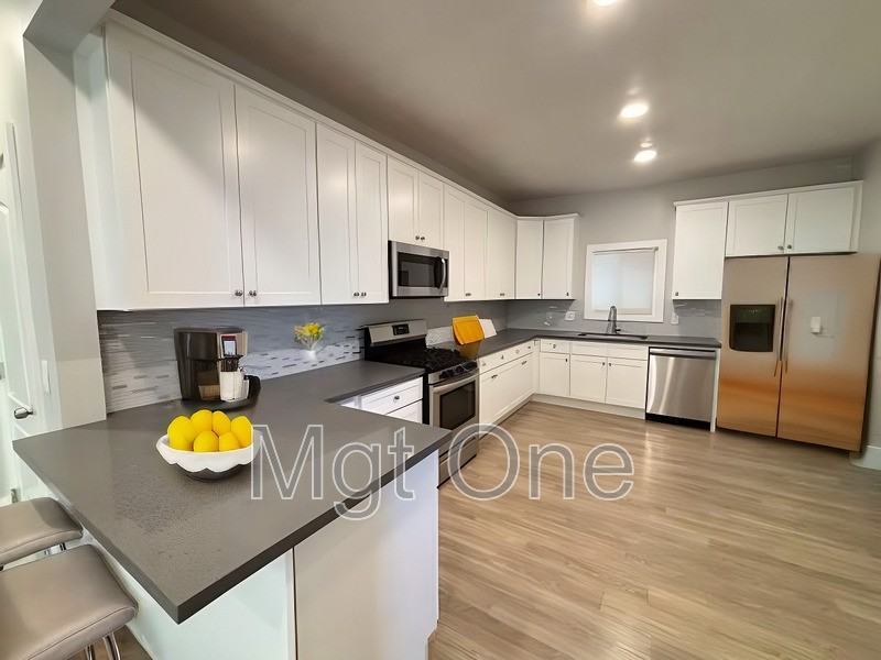 2942 Denton St - Photo 3 of 24