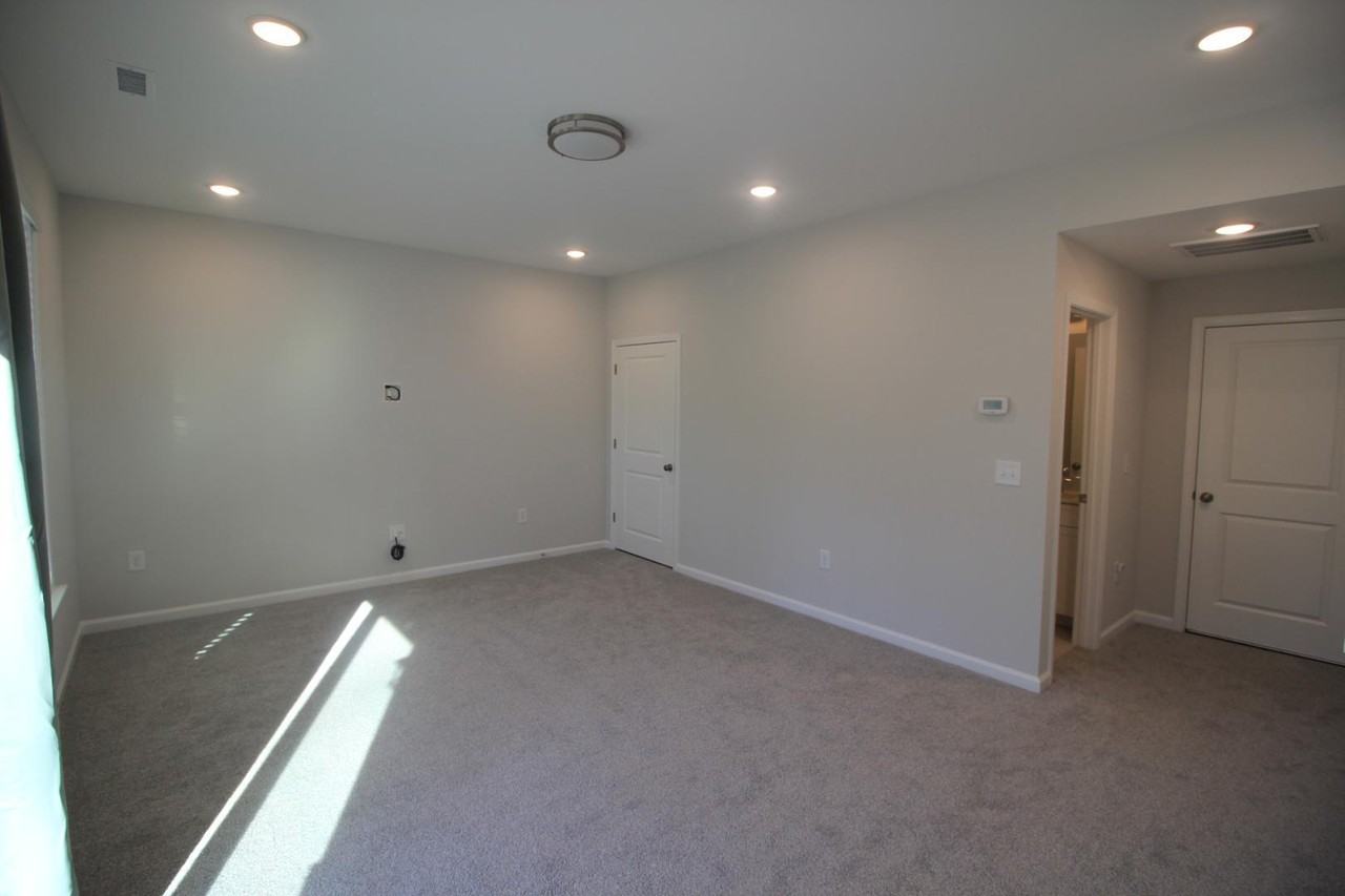 1981 Chipley Dr - Photo 2 of 30