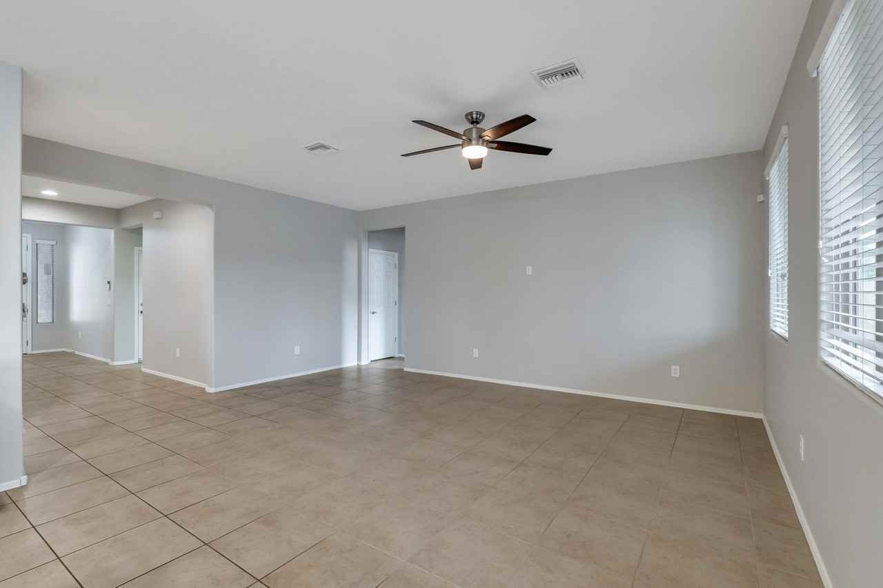 8431 N Mountain Stone Pine Way - Photo 3 of 25