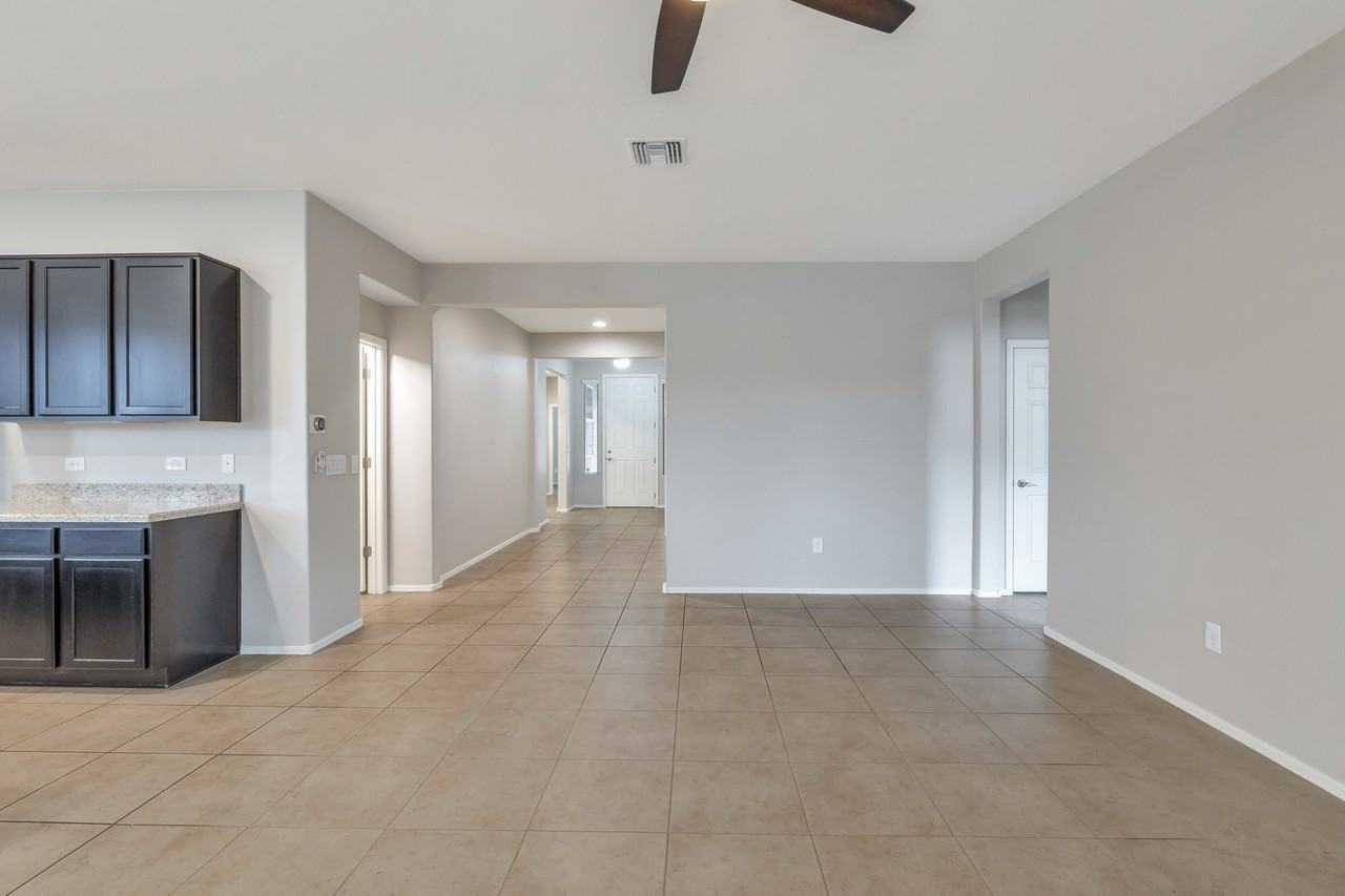 8431 N Mountain Stone Pine Way - Photo 5 of 27